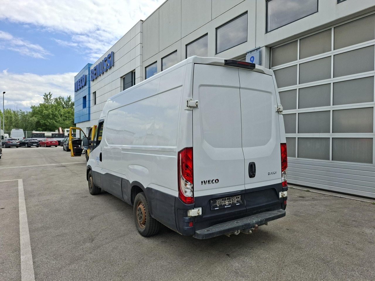IVECO Daily 35S13V - Furgão de passageiros: foto 3 IVECO Daily 35S13V - Furgão de passageiros: foto 3