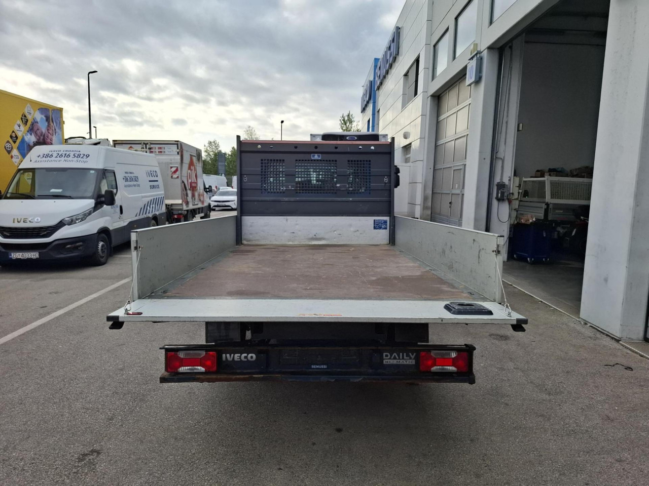 IVECO Daily 35S16A8 - Furgão, Carrinha cabine dupla: foto 5 IVECO Daily 35S16A8 - Furgão, Carrinha cabine dupla: foto 5