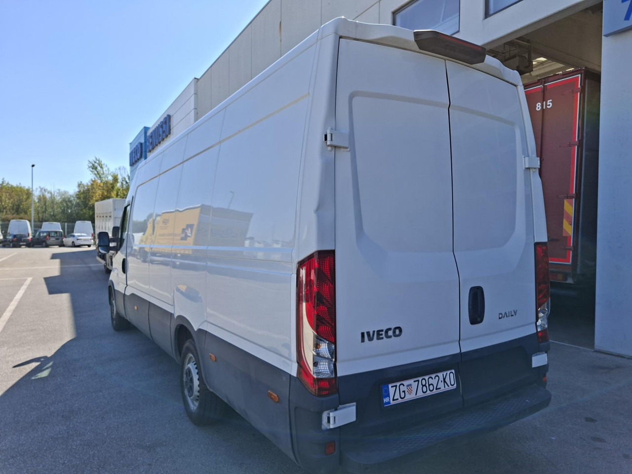 IVECO Daily 35S16V - Furgão de passageiros: foto 3 IVECO Daily 35S16V - Furgão de passageiros: foto 3