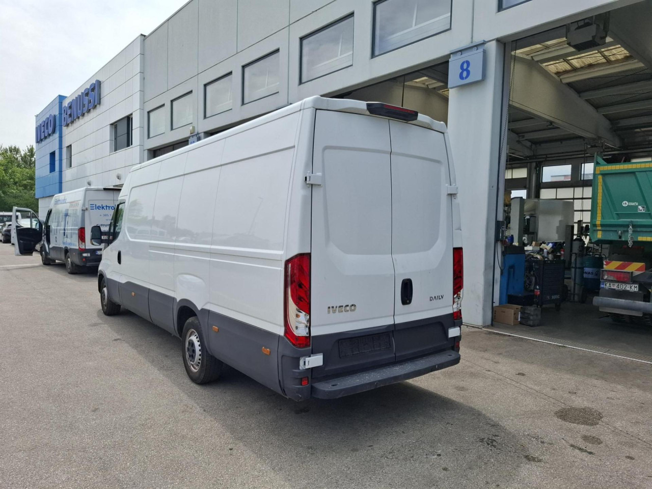 IVECO Daily 35S16V - Furgão de passageiros: foto 3 IVECO Daily 35S16V - Furgão de passageiros: foto 3
