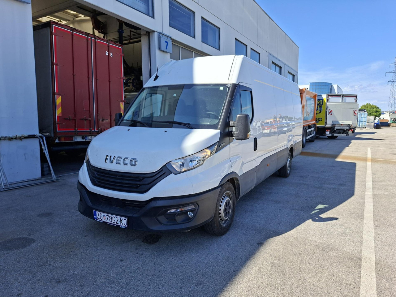 IVECO Daily 35S16V - Furgão de passageiros: foto 2 IVECO Daily 35S16V - Furgão de passageiros: foto 2
