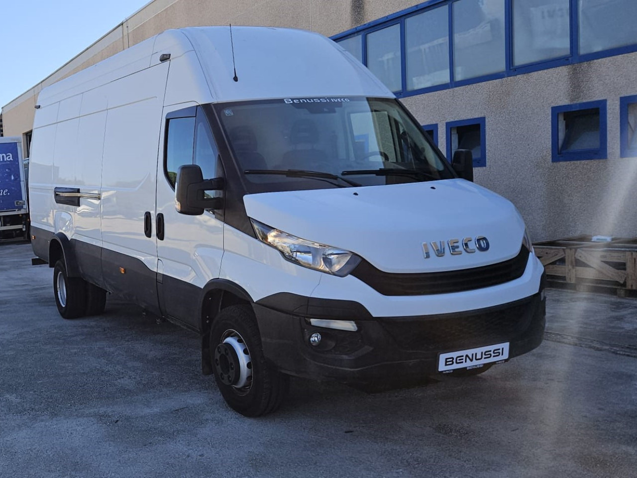 IVECO Daily 65C15 - Furgão de passageiros: foto 2 IVECO Daily 65C15 - Furgão de passageiros: foto 2