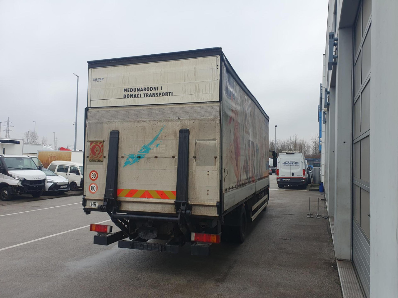 IVECO Eurocargo ML120E25 - Camião de lona: foto 4 IVECO Eurocargo ML120E25 - Camião de lona: foto 4
