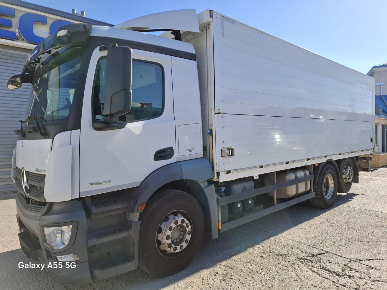 MERCEDES-BENZ Antos 2543L - Camião furgão: foto 1 MERCEDES-BENZ Antos 2543L - Camião furgão: foto 1