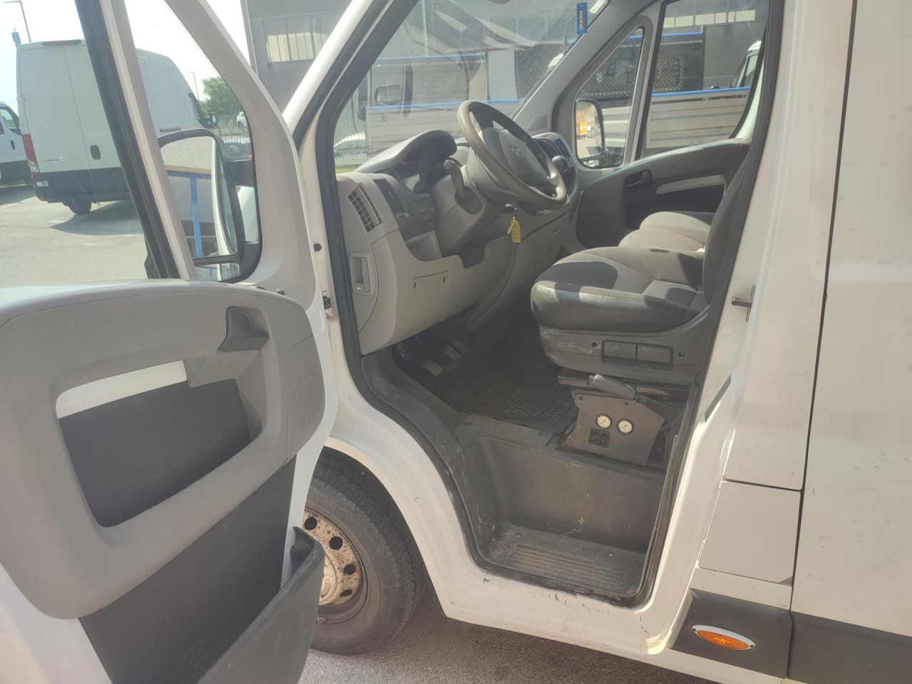 Carrinha basculante, Carrinha cabine dupla PEUGEOT Boxer 2.2 HDI: foto 6