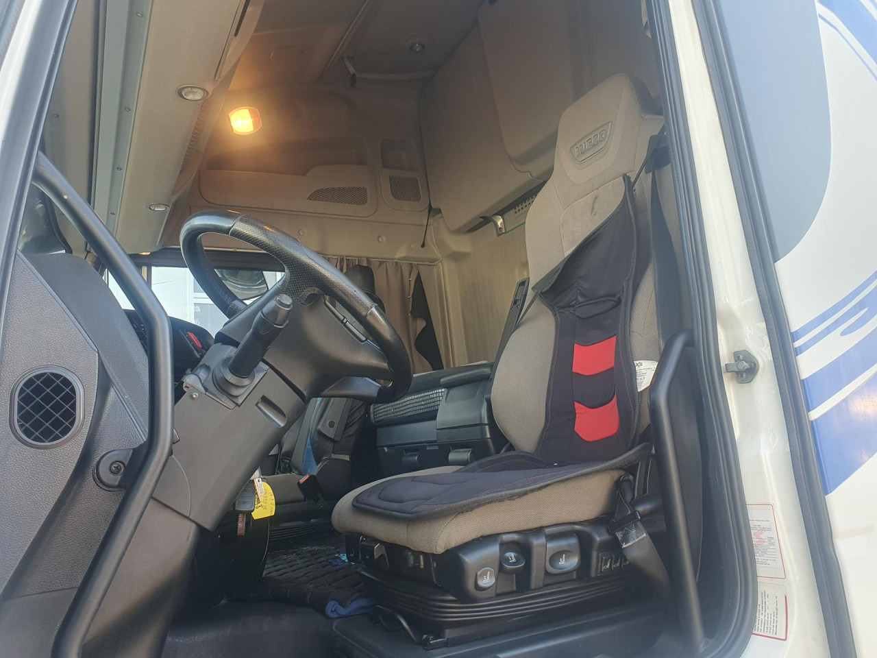 Locação financeira de IVECO Stralis AS440S40T/P IVECO Stralis AS440S40T/P: foto 9