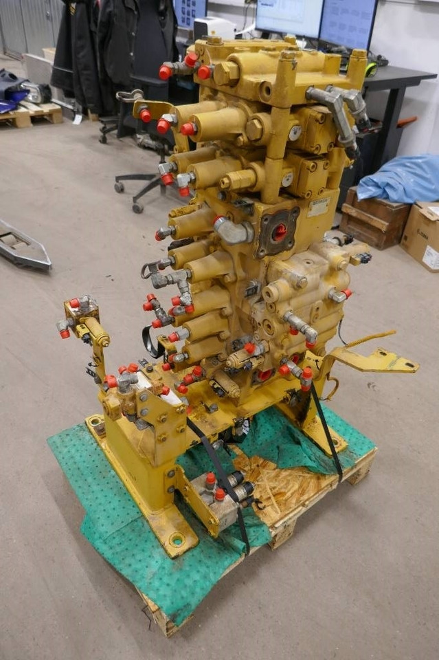 CAT 324 E, Ventilpaket 335-0111 - Hidráulica para Máquina de construção: foto 3 CAT 324 E, Ventilpaket 335-0111 - Hidráulica para Máquina de construção: foto 3