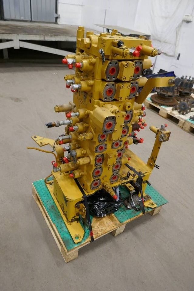 CAT 324 E, Ventilpaket 335-0111 - Hidráulica para Máquina de construção: foto 1 CAT 324 E, Ventilpaket 335-0111 - Hidráulica para Máquina de construção: foto 1