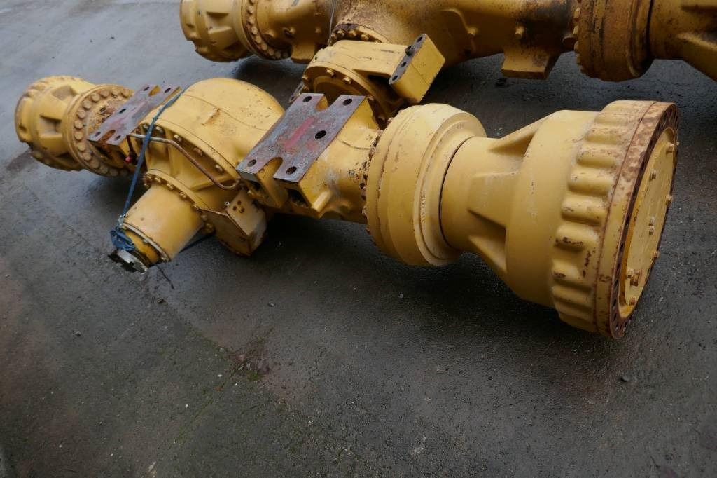 CAT 980G framaxel G1725389 - Eixo e peças para Máquina de construção: foto 2 CAT 980G framaxel G1725389 - Eixo e peças para Máquina de construção: foto 2