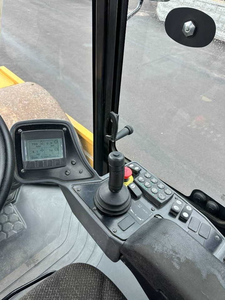 CAT CS 76 B - Compactador de asfalto: foto 5 CAT CS 76 B - Compactador de asfalto: foto 5
