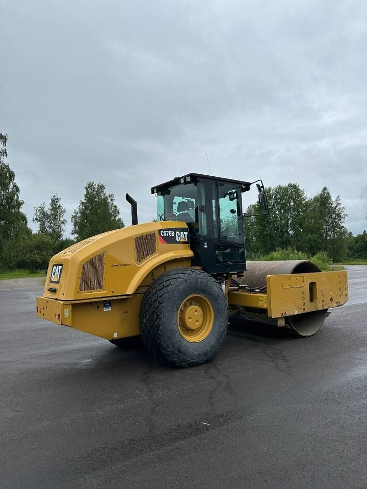 CAT CS 76 B - Compactador de asfalto: foto 1 CAT CS 76 B - Compactador de asfalto: foto 1