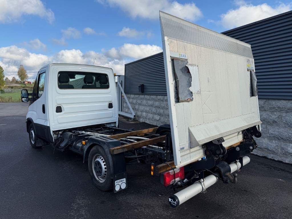 Iveco Daily 35 - NP Hi - Matic - Furgão: foto 4 Iveco Daily 35 - NP Hi - Matic - Furgão: foto 4