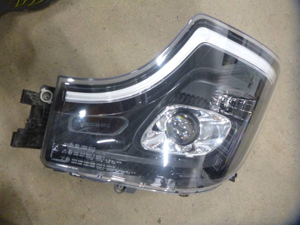 Mercedes-Benz Actros - Sistema elétrico para Camião: foto 1 Mercedes-Benz Actros - Sistema elétrico para Camião: foto 1