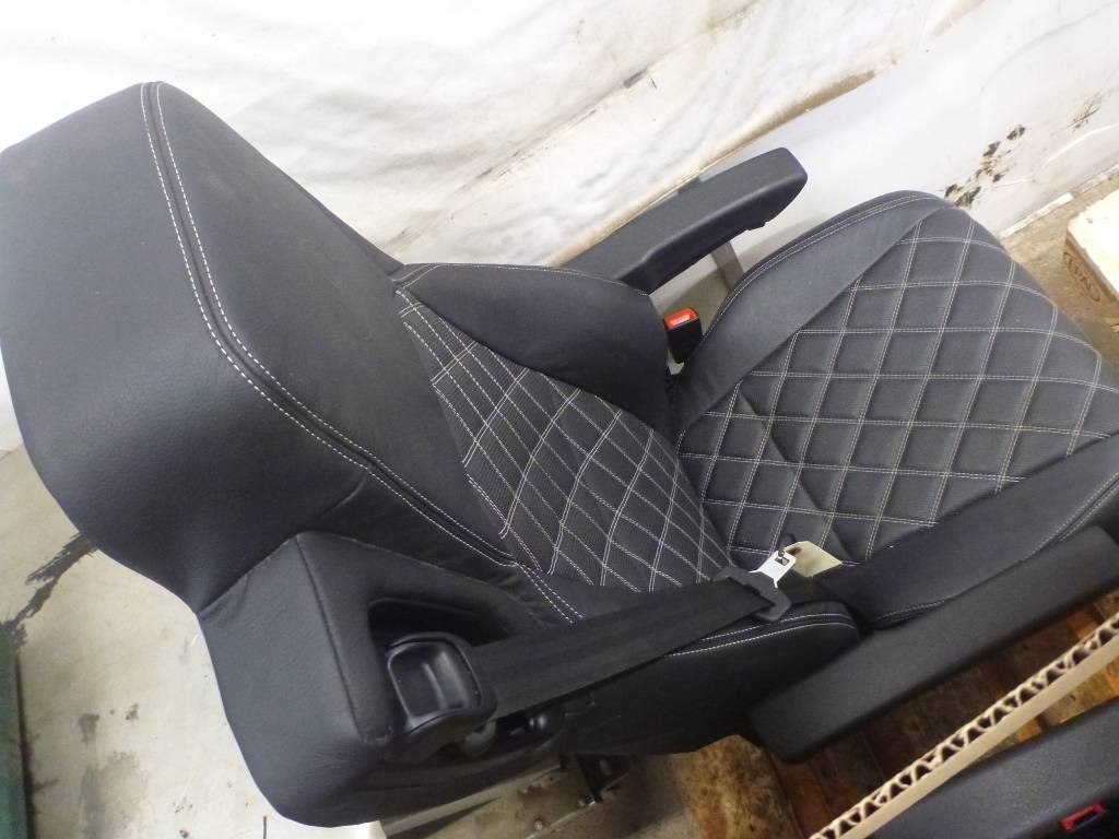 Mercedes-Benz Actros  - Cabine para Camião: foto 3 Mercedes-Benz Actros  - Cabine para Camião: foto 3