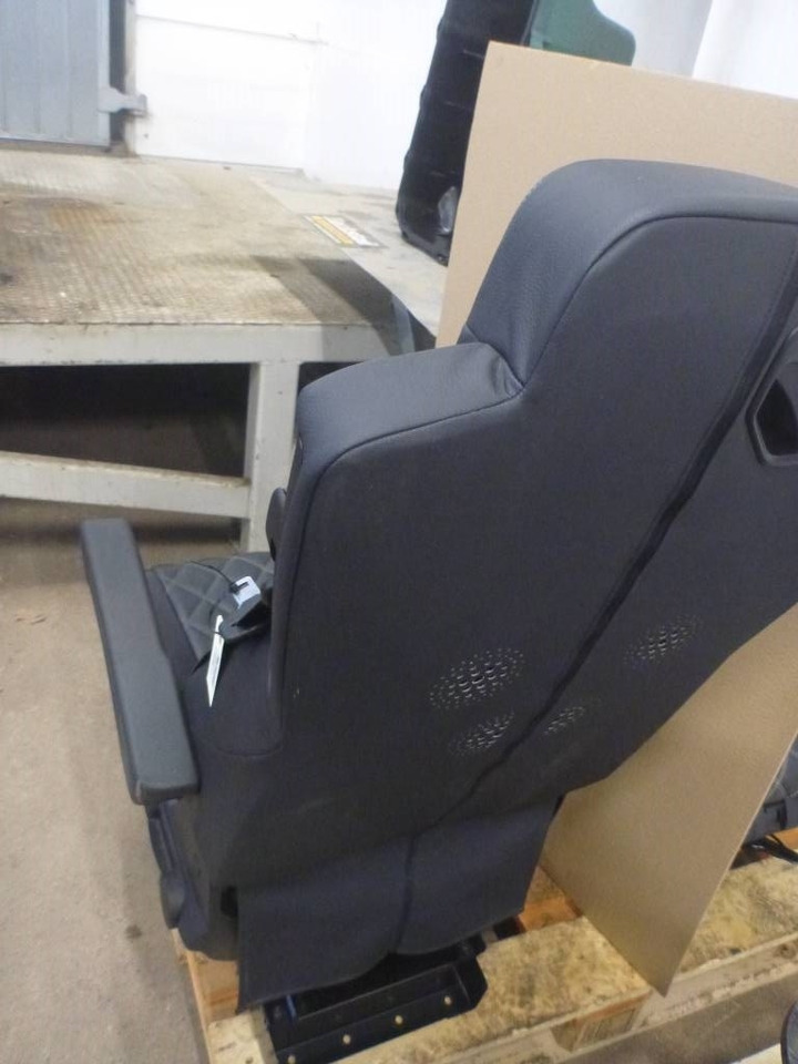 Mercedes-Benz Actros  - Cabine para Camião: foto 2 Mercedes-Benz Actros  - Cabine para Camião: foto 2