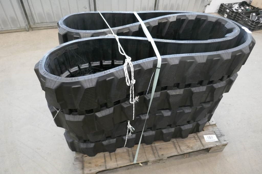 Rubber Tracks, 400x72,5x74W - Rasto para Máquina de construção: foto 2 Rubber Tracks, 400x72,5x74W - Rasto para Máquina de construção: foto 2