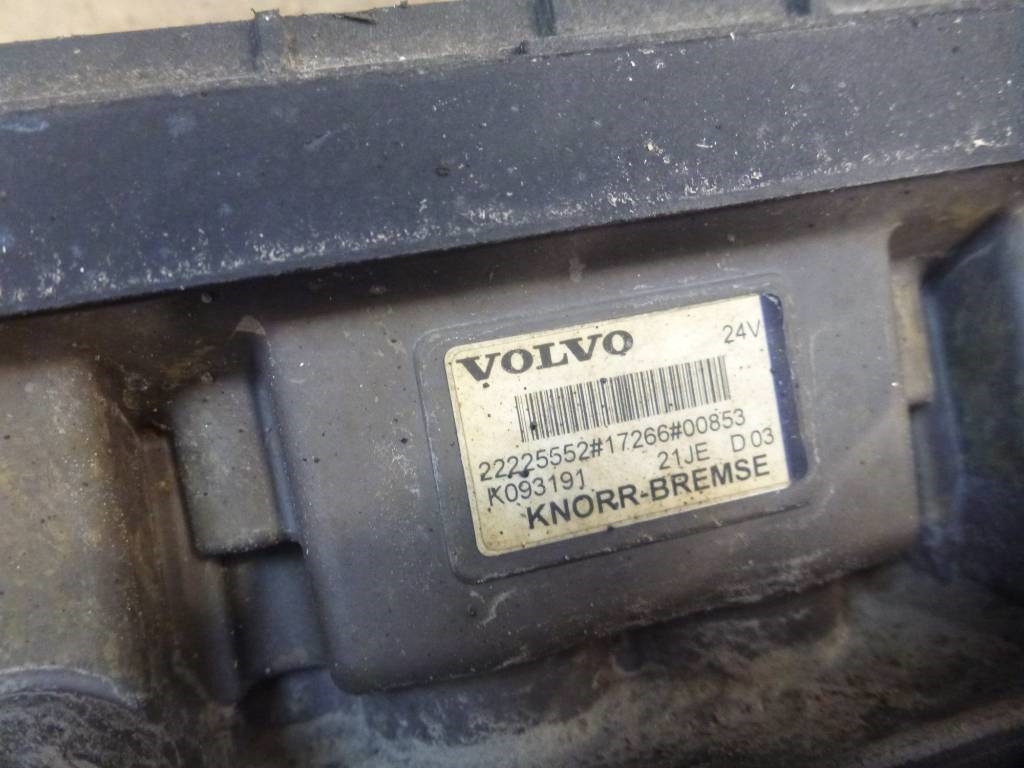 Volvo FH 13 520 - Peças de freio para Camião: foto 2 Volvo FH 13 520 - Peças de freio para Camião: foto 2