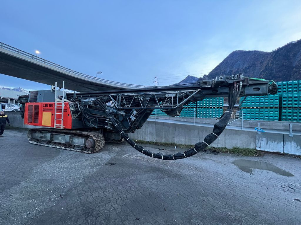 Liebherr LB16, Bohrgeraet, DRILLING RIG, SWISS, 11840h - Máquina de perfuração: foto 3 Liebherr LB16, Bohrgeraet, DRILLING RIG, SWISS, 11840h - Máquina de perfuração: foto 3