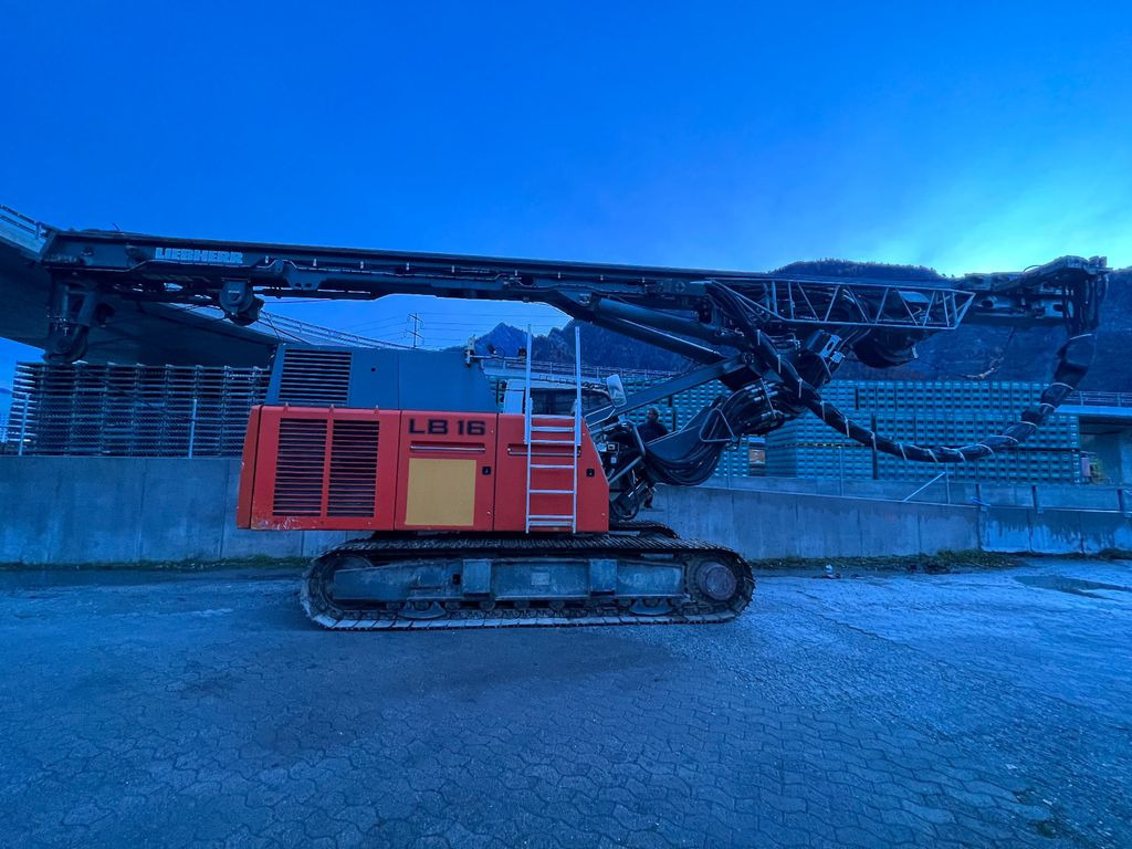 Liebherr LB16, Bohrgeraet, DRILLING RIG, SWISS, 11840h - Máquina de perfuração: foto 2 Liebherr LB16, Bohrgeraet, DRILLING RIG, SWISS, 11840h - Máquina de perfuração: foto 2
