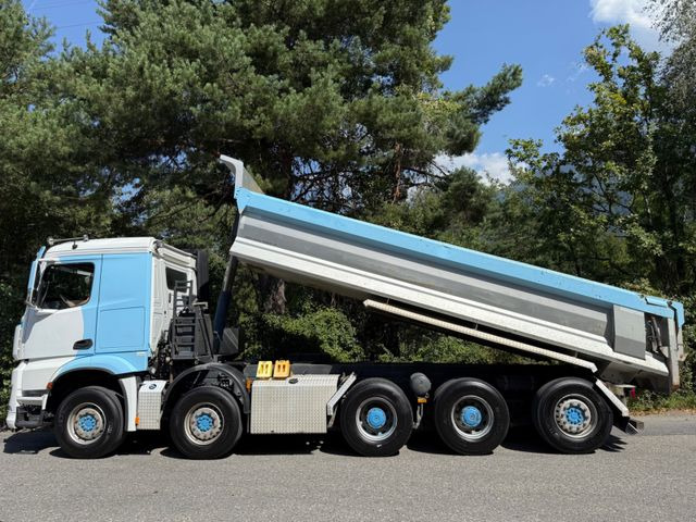 Mercedes-Benz Arocs 4451 10x4, E6, Swiss Kipper, Dumper - Camião basculante: foto 3 Mercedes-Benz Arocs 4451 10x4, E6, Swiss Kipper, Dumper - Camião basculante: foto 3