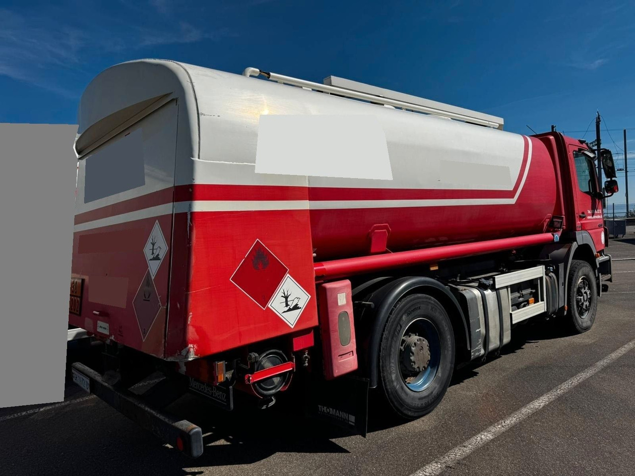 Mercedes-Benz Axor 1833, ADR, E4, 2 Kammern 1. 5000L 2. 7000L - Camião cisterna: foto 3 Mercedes-Benz Axor 1833, ADR, E4, 2 Kammern 1. 5000L 2. 7000L - Camião cisterna: foto 3