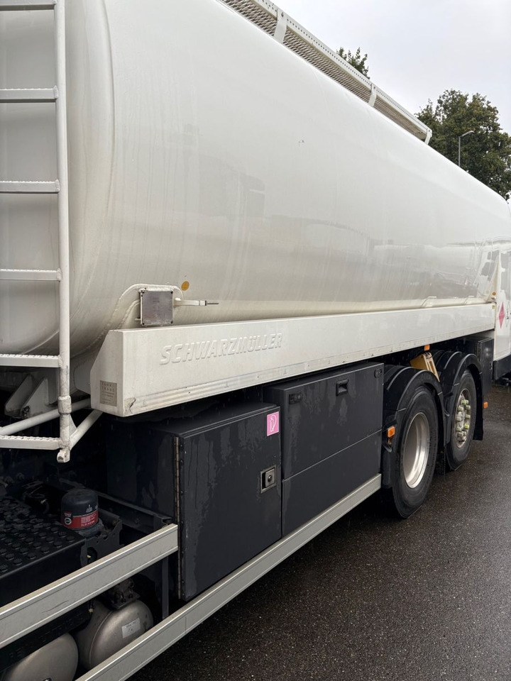 Renault T460 6x2, E6, ADR, Diesel/Benzin, Schwarzmueller - Camião cisterna: foto 4 Renault T460 6x2, E6, ADR, Diesel/Benzin, Schwarzmueller - Camião cisterna: foto 4
