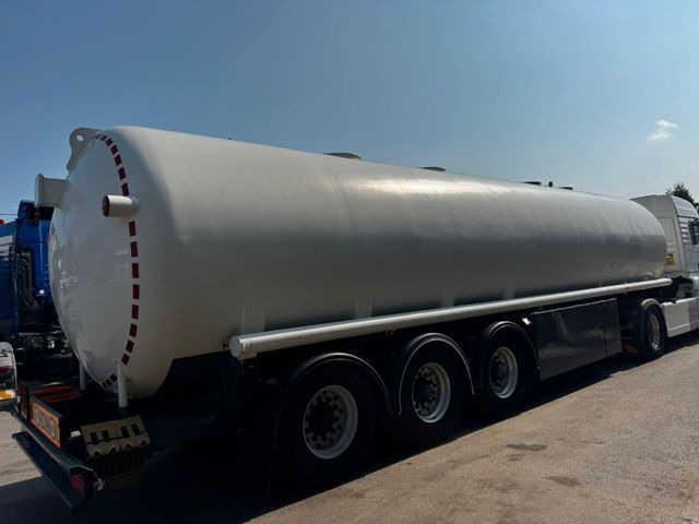 Schrader Treibstoff Diesel/Benzin, ADR, 4 Kammern, Sening - Semi-reboque cisterna: foto 3 Schrader Treibstoff Diesel/Benzin, ADR, 4 Kammern, Sening - Semi-reboque cisterna: foto 3