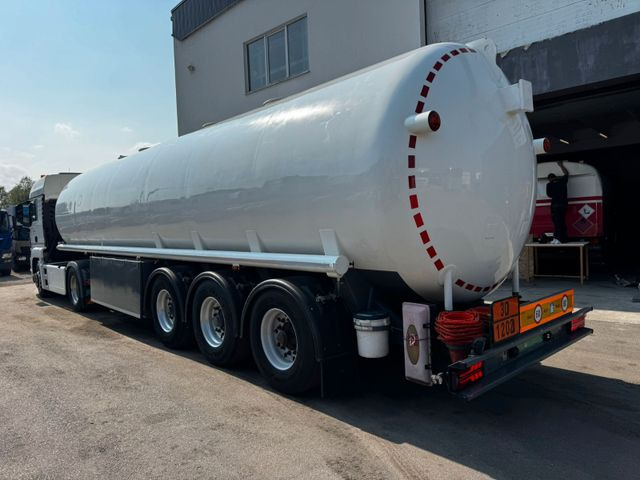 Schrader Treibstoff Diesel/Benzin, ADR, 4 Kammern, Sening - Semi-reboque cisterna: foto 4 Schrader Treibstoff Diesel/Benzin, ADR, 4 Kammern, Sening - Semi-reboque cisterna: foto 4