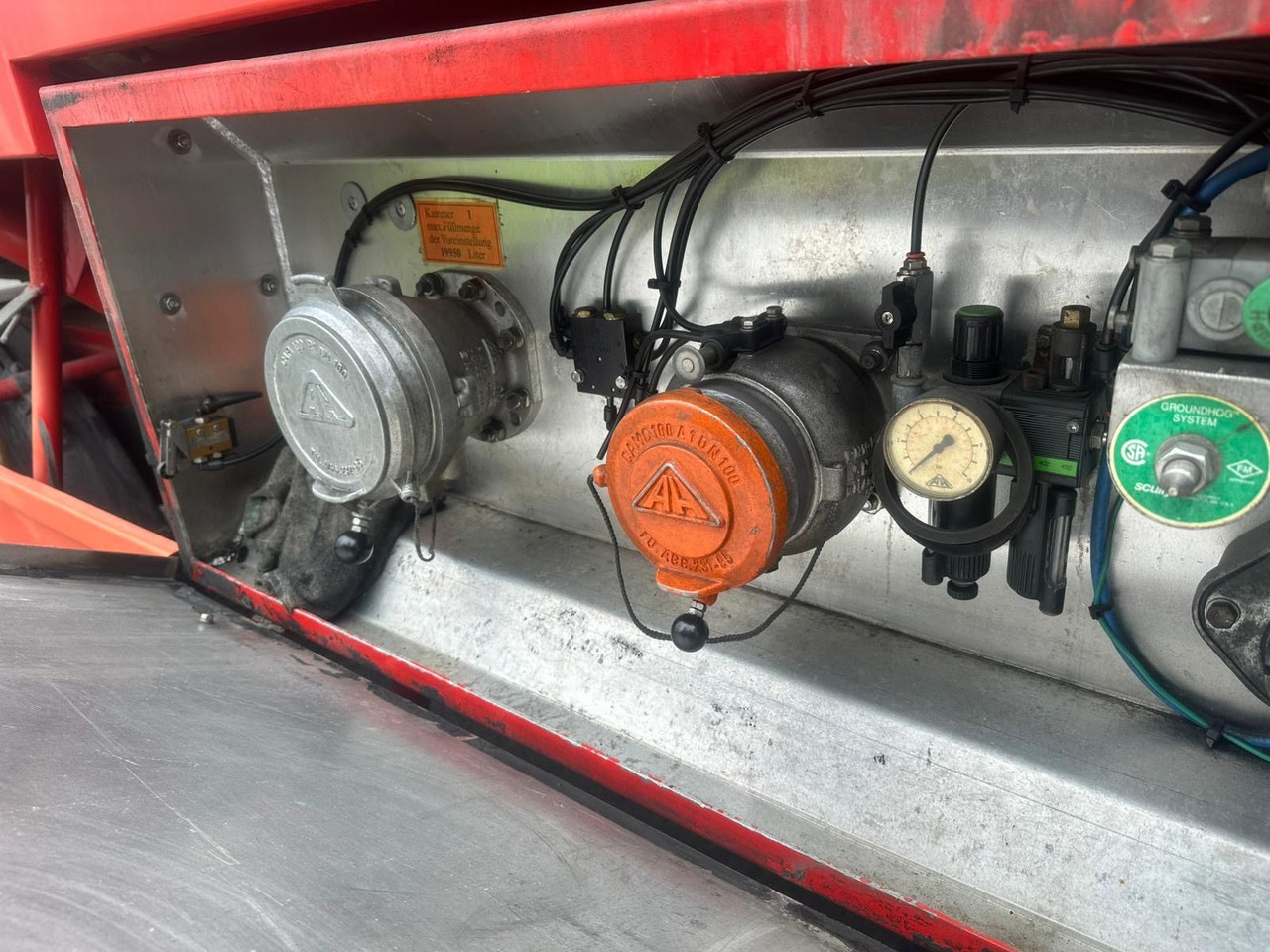 Willig 2 ANH 21.0, ADR, Benzin/Diesel, 19950Lite - Reboque cisterna: foto 5 Willig 2 ANH 21.0, ADR, Benzin/Diesel, 19950Lite - Reboque cisterna: foto 5