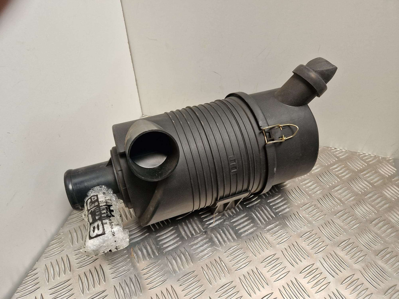 Donaldson air filter assembly JCB - Motor e peças para Máquina de construção: foto 2 Donaldson air filter assembly JCB - Motor e peças para Máquina de construção: foto 2