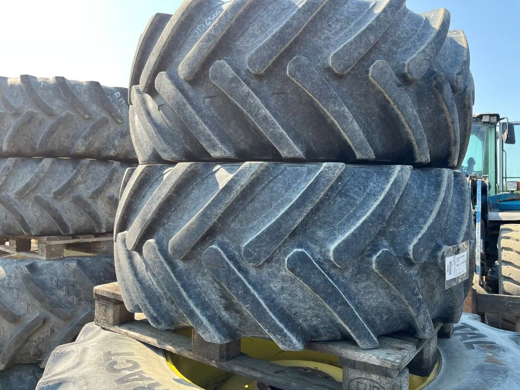 Alliance 480/70R24 till John Deere 6300 - Pneu para Máquina agrícola: foto 1 Alliance 480/70R24 till John Deere 6300 - Pneu para Máquina agrícola: foto 1