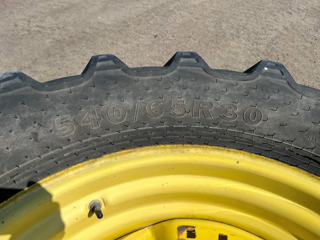 Alliance 540/65R30 till John Deere 7920 mfl - Pneu para Máquina agrícola: foto 4 Alliance 540/65R30 till John Deere 7920 mfl - Pneu para Máquina agrícola: foto 4