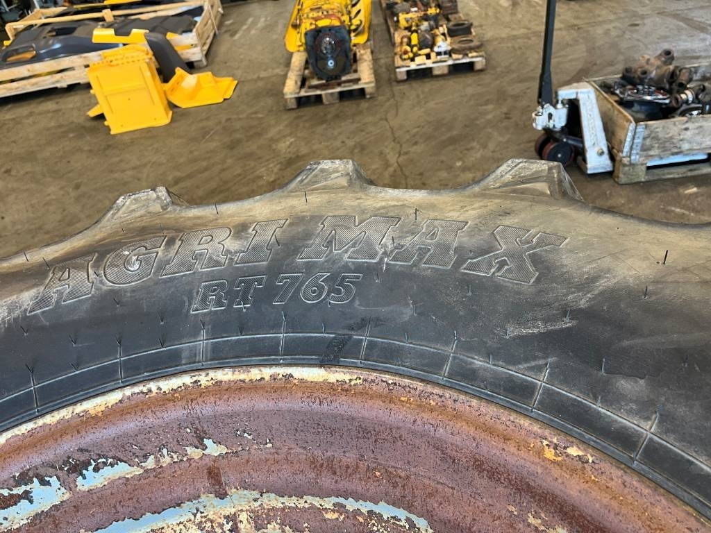 Pneu para Máquina agrícola BKT 600/70R30 till Case Magnum 310: foto 6