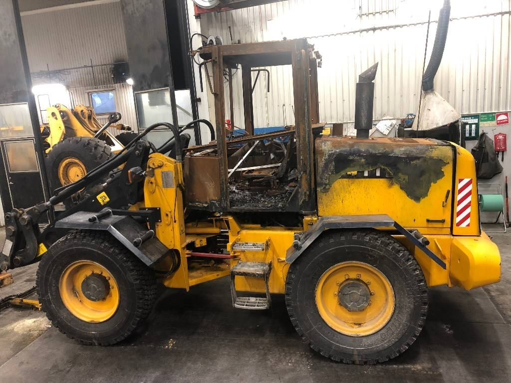 JCB 411 HT Dismantled for spare parts - Pá carregadora de rodas: foto 1 JCB 411 HT Dismantled for spare parts - Pá carregadora de rodas: foto 1