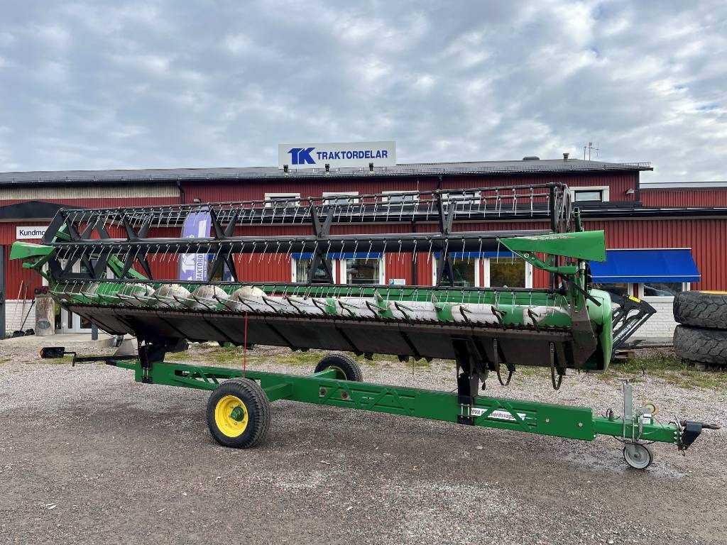 John Deere 622R Skärbord / Header 20 fot till JD T550 i - Equipamento para colheitadeira: foto 1 John Deere 622R Skärbord / Header 20 fot till JD T550 i - Equipamento para colheitadeira: foto 1