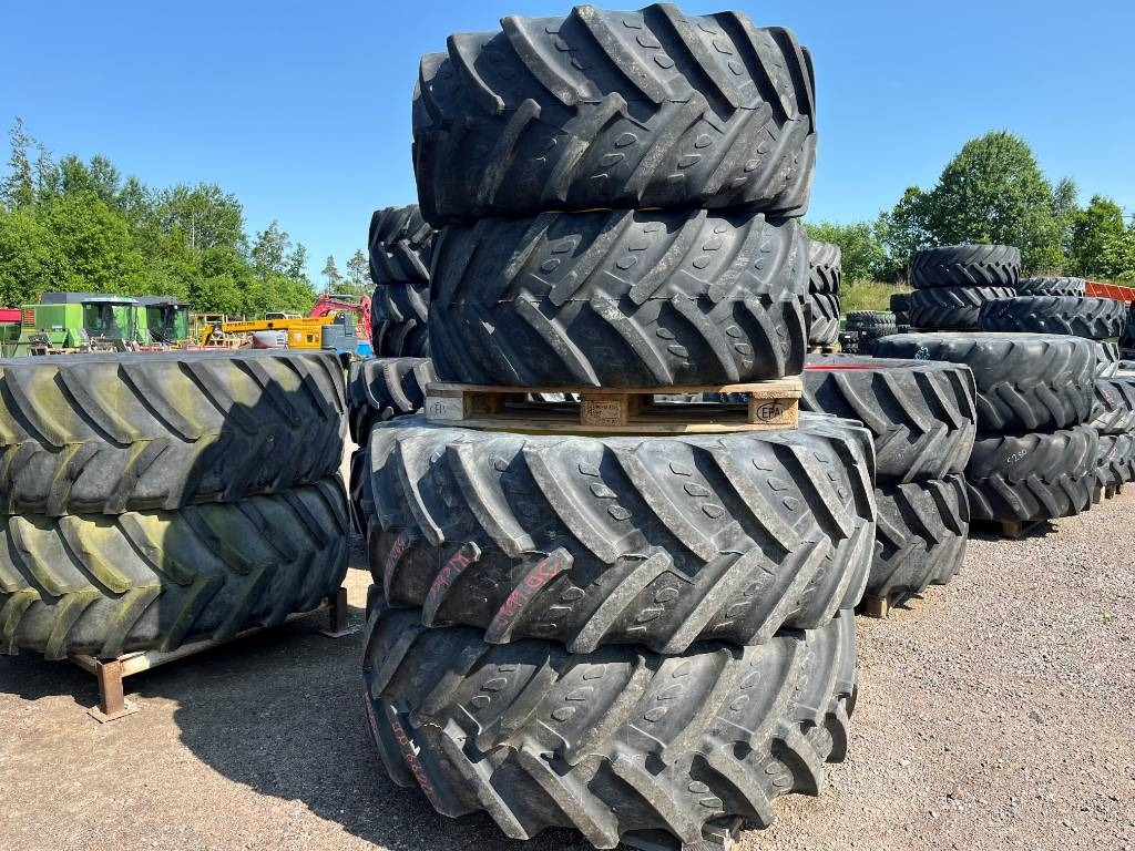 Kleber 520/70R38 480/70R24 till JD 6620 - Pneu para Máquina agrícola: foto 1 Kleber 520/70R38 480/70R24 till JD 6620 - Pneu para Máquina agrícola: foto 1