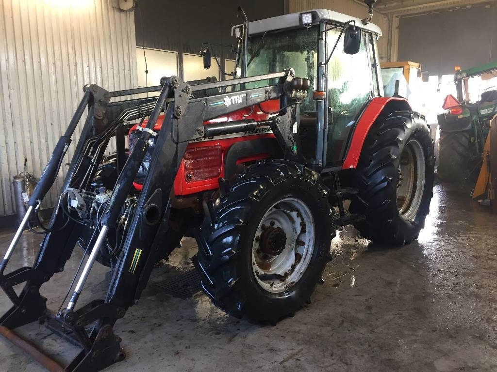 Massey Ferguson 4270 Dismantled for spare parts  - Trator: foto 1 Massey Ferguson 4270 Dismantled for spare parts  - Trator: foto 1
