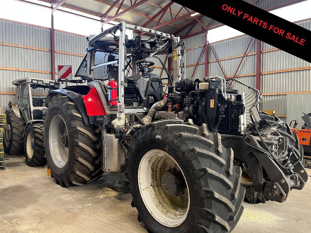 Massey Ferguson 8 S.305 Dismantled. Only spare parts - Trator: foto 1 Massey Ferguson 8 S.305 Dismantled. Only spare parts - Trator: foto 1