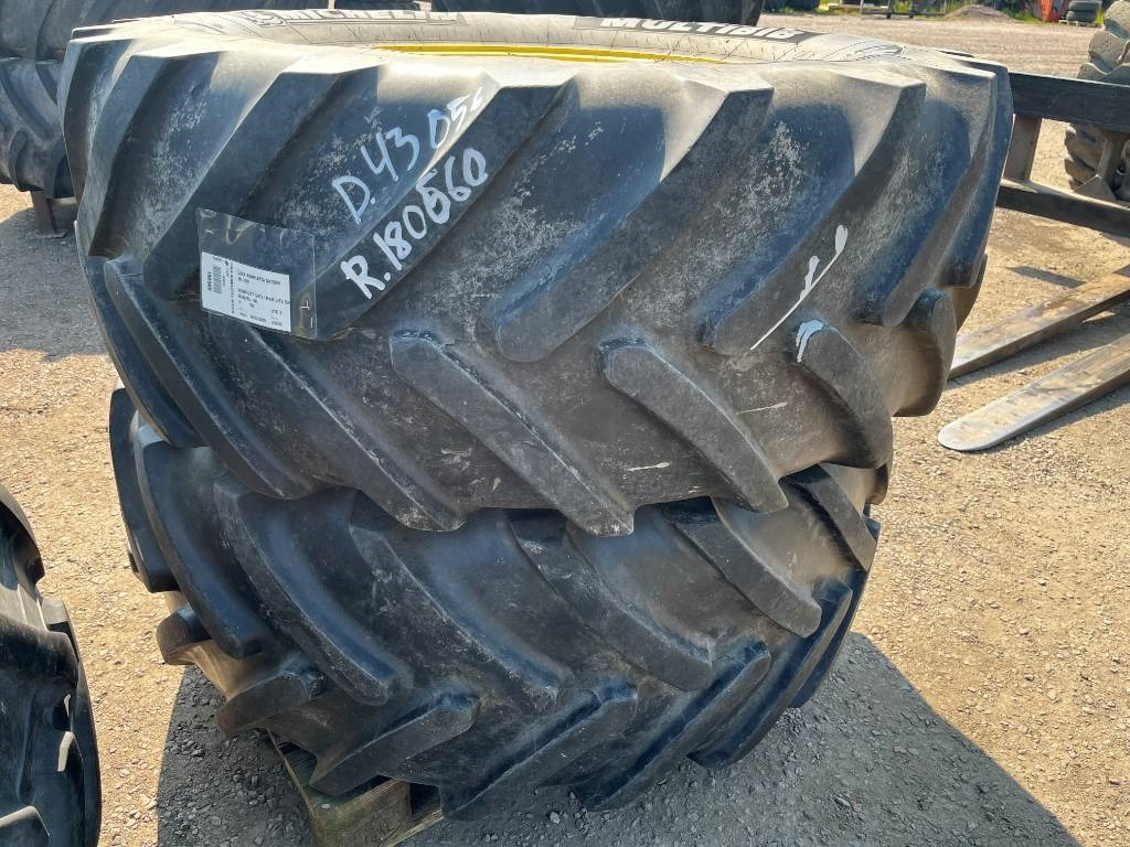 Michelin 540/65R30 till John Deere 7430 - Pneu para Máquina agrícola: foto 1 Michelin 540/65R30 till John Deere 7430 - Pneu para Máquina agrícola: foto 1