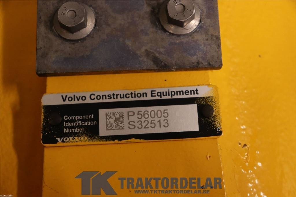 Volvo L 120 H Framvagn - Eixo e peças para Máquina de construção: foto 3 Volvo L 120 H Framvagn - Eixo e peças para Máquina de construção: foto 3
