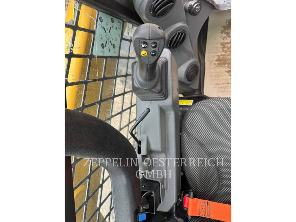 Mini pá carregadora CAT 262D3: foto 15