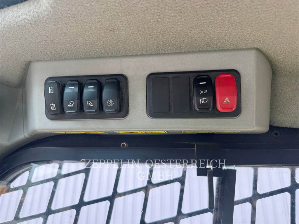 Mini pá carregadora CAT 262D3: foto 18