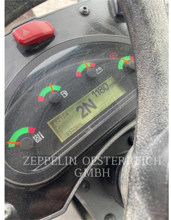 CAT 908M - Pá carregadora de rodas: foto 5 CAT 908M - Pá carregadora de rodas: foto 5