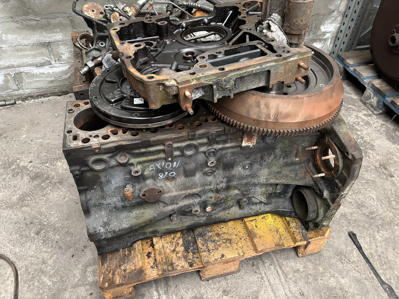 Axion 870 New Holland T7.270 T7 270 Silnik FPT 6.7 L Tłumik Drgań Koło Zamachowe Blok Pokrywa CZĘŚCI - Volante do motor para Máquina agrícola: foto 1 Axion 870 New Holland T7.270 T7 270 Silnik FPT 6.7 L Tłumik Drgań Koło Zamachowe Blok Pokrywa CZĘŚCI - Volante do motor para Máquina agrícola: foto 1