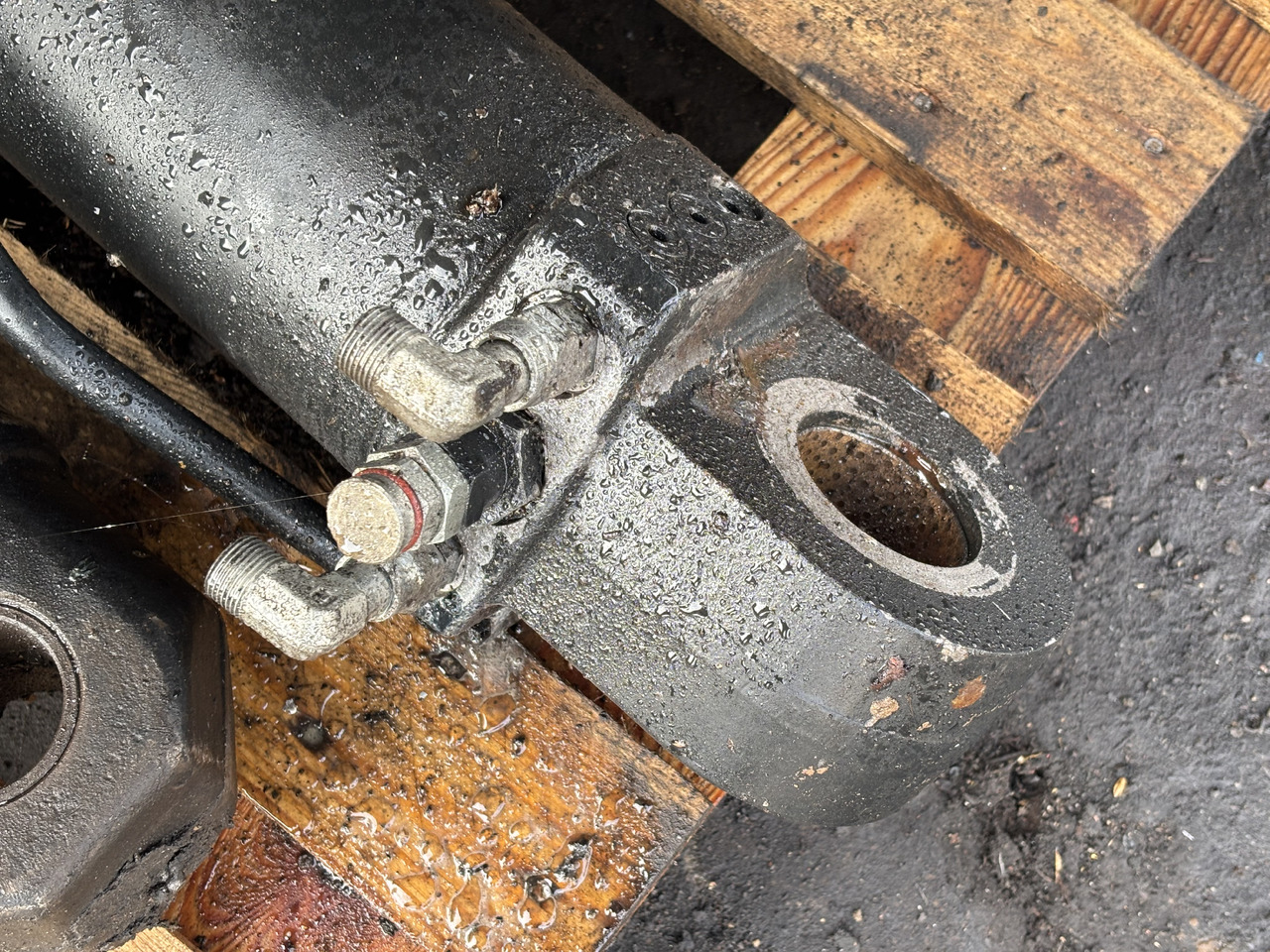 CAT Caterpillar TH336 TH 336 Siłownik Wychyłu Łyżki - Cilindro hidráulico para Empilhador telescópico: foto 2 CAT Caterpillar TH336 TH 336 Siłownik Wychyłu Łyżki - Cilindro hidráulico para Empilhador telescópico: foto 2