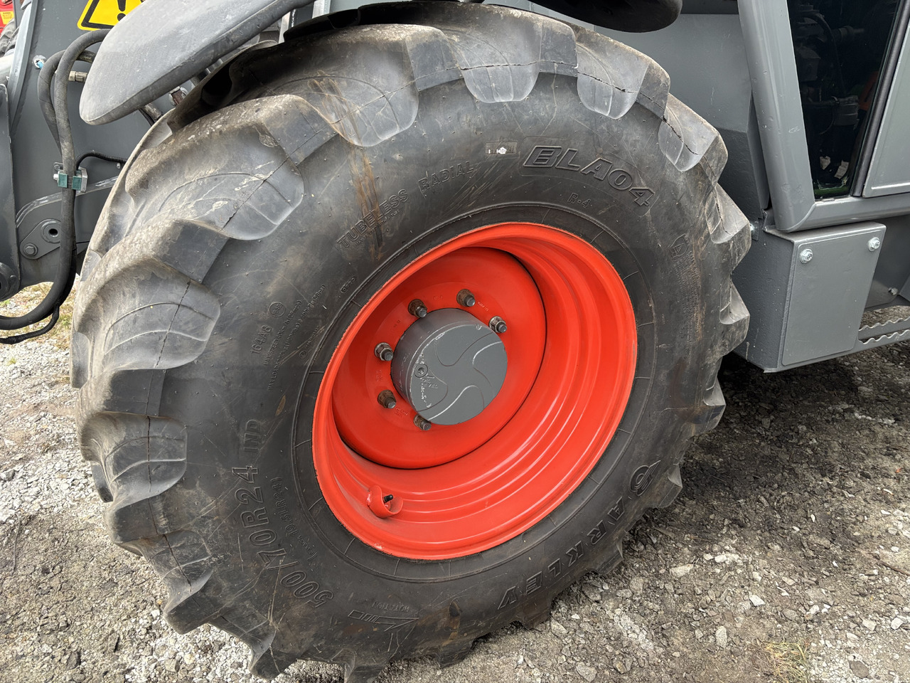 CLAAS Scorpion FELGA DW16Lx24 DW 16 L x 24 16x24 8 szpilek - Jante para Máquina agrícola: foto 1 CLAAS Scorpion FELGA DW16Lx24 DW 16 L x 24 16x24 8 szpilek - Jante para Máquina agrícola: foto 1