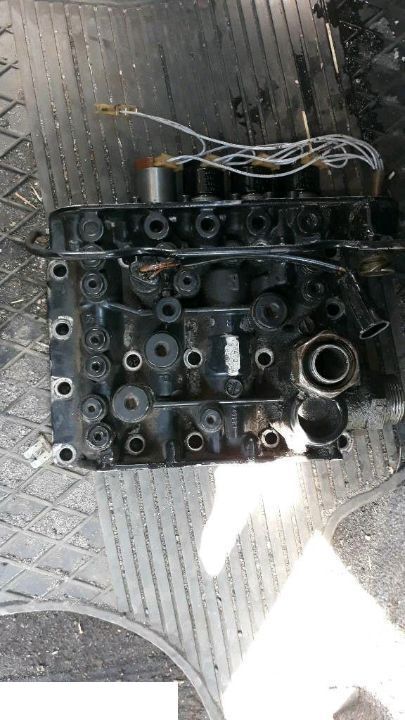 Case Cs Blok Zaworowy Skrzyni Biegów - Caixas de velocidade e peças para Máquina agrícola: foto 4 Case Cs Blok Zaworowy Skrzyni Biegów - Caixas de velocidade e peças para Máquina agrícola: foto 4