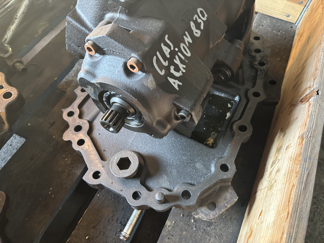 Claas AXION 830 CMATIC Pompa Jazdy Autopower REXROTH A40CTI045 10ML06Z600SAE00-S - Transmissão para Máquina agrícola: foto 2 Claas AXION 830 CMATIC Pompa Jazdy Autopower REXROTH A40CTI045 10ML06Z600SAE00-S - Transmissão para Máquina agrícola: foto 2