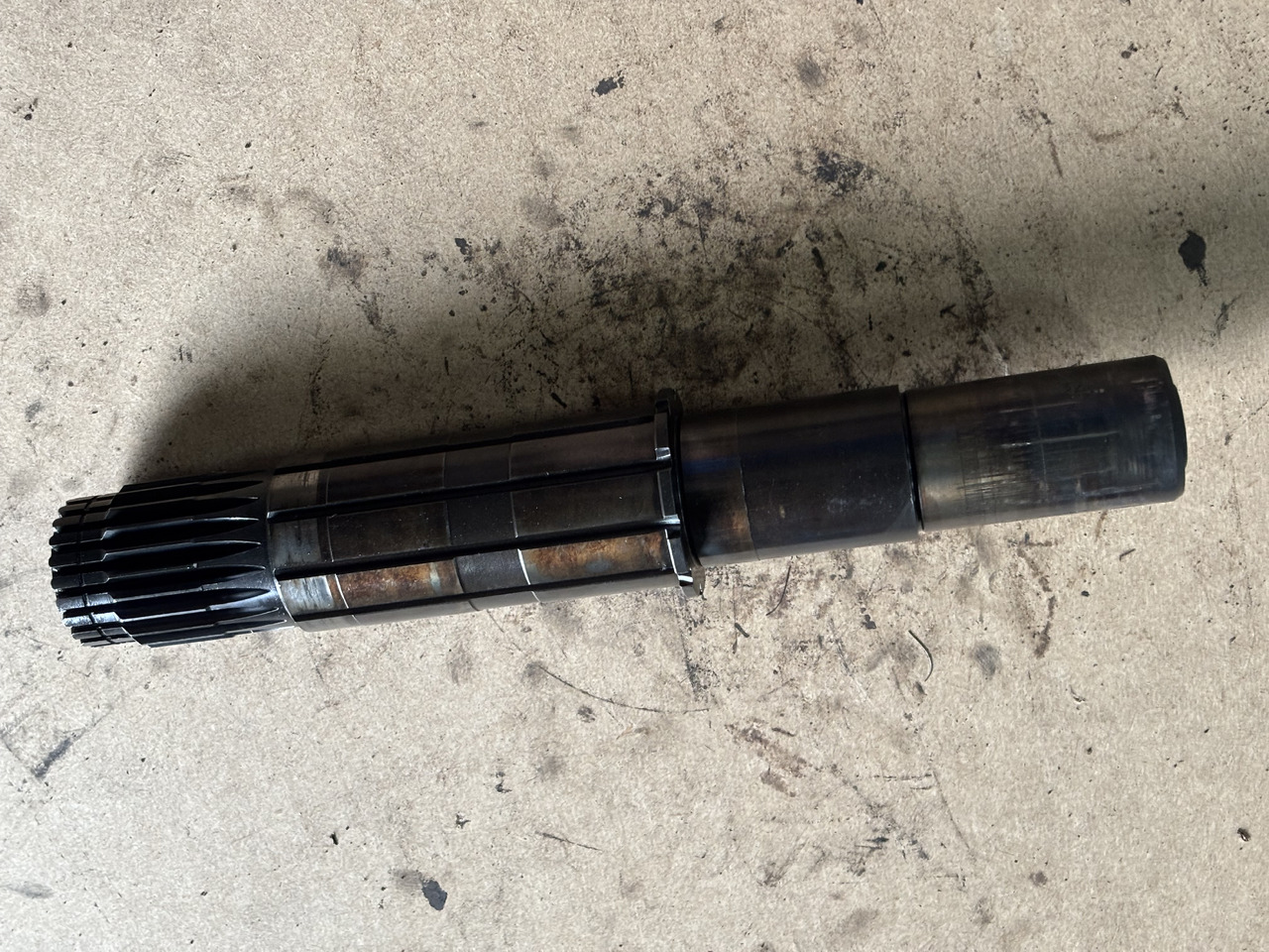 Claas AXION 830 Wałek przekładni podajnika zbożowego 00 1137 076 0 00 1149 403 0 - Veio de transmissão para Máquina agrícola: foto 1 Claas AXION 830 Wałek przekładni podajnika zbożowego 00 1137 076 0 00 1149 403 0 - Veio de transmissão para Máquina agrícola: foto 1