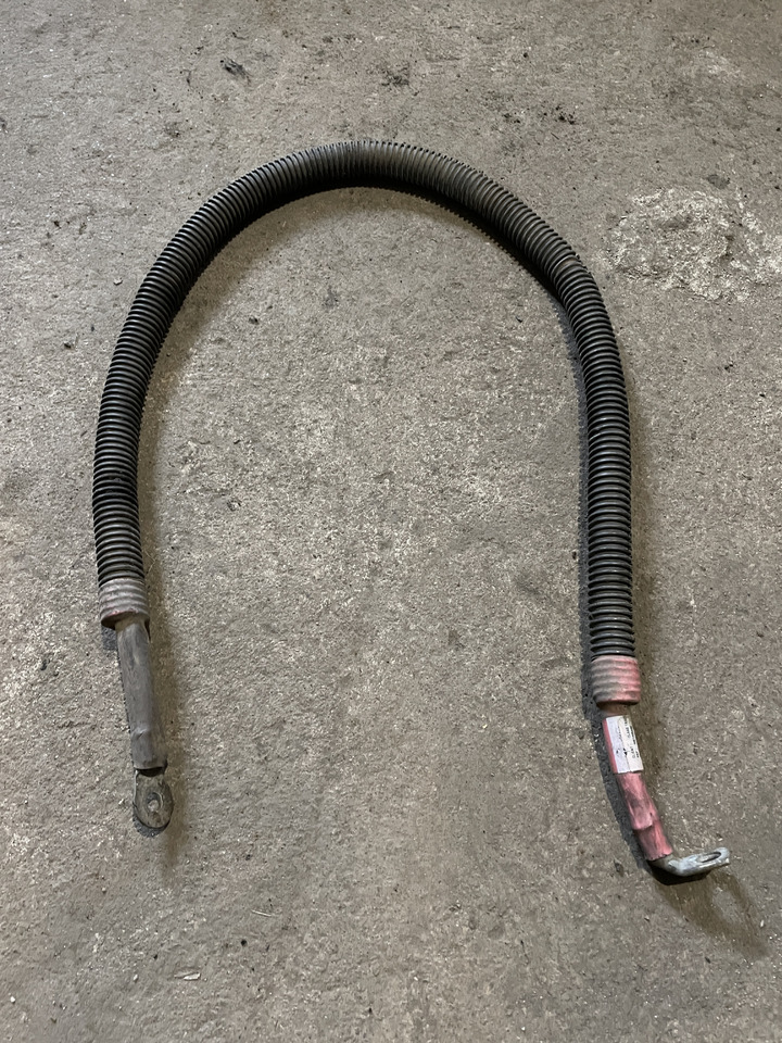 Claas Arion 550-520 650-620 - kabel przewód eletryczny alternator - rozrusznik 0021505462 - Cables/ Wire harness para Trator: foto 1 Claas Arion 550-520 650-620 - kabel przewód eletryczny alternator - rozrusznik 0021505462 - Cables/ Wire harness para Trator: foto 1